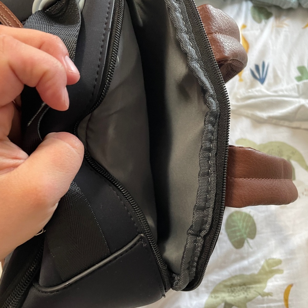 Freshly Picked Daily Breast Pump Bag/Diaper Bag - Picture 3 of 4